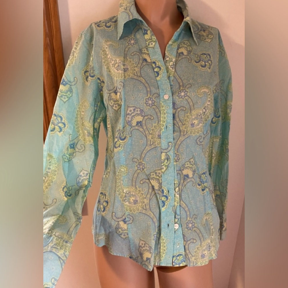 21.5” PTP Tommy Hilfiger Paisley button up shirt casual work